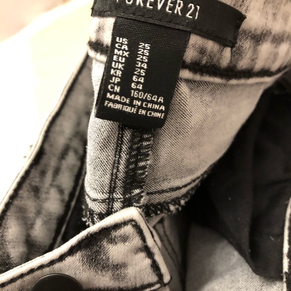 Jeans ! - Picture 3 of 3